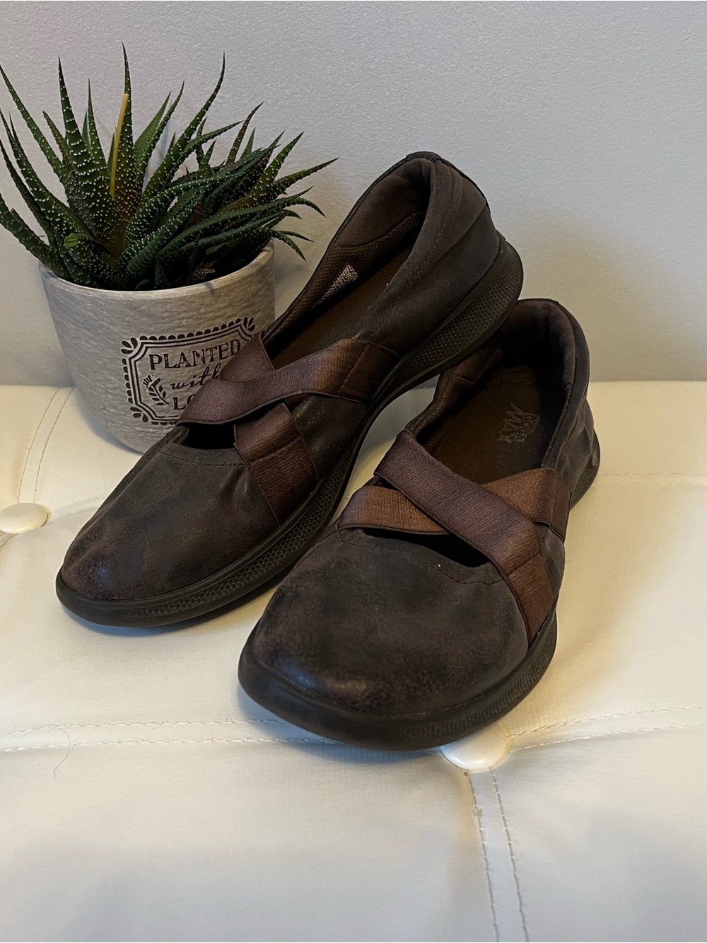 Slip-On Casual Mary Jane Women’s Shoes in Dark Brown